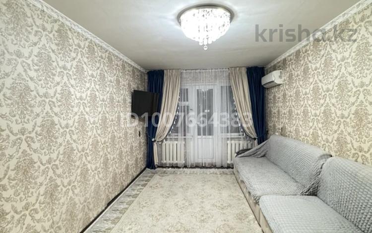 2-бөлмелі пәтер · 46 м² · 4/5 қабат, 11-шағынаудан 97а — Сзади Торговый дом Мечта, бағасы: 17 млн ₸ в Шымкенте, Енбекшинский р-н — фото 2