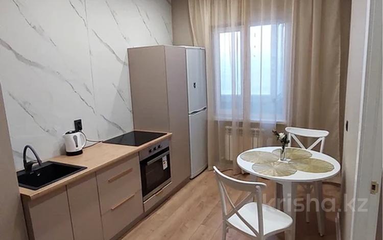 1-комнатная квартира · 43 м² · 11/13 этаж, Базовая 2/2 — ТЦ MAXI MALL, Драм театр, НИШ, Жекпе-жек, Спорт комплекс за 14 000 ₸ в Усть-Каменогорске, Ульбинский — фото 2
