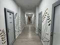Свободное назначение, офисы, магазины и бутики, склады, салоны красоты, медцентры и аптеки, образование, развлечения, конференц-залы, кабинеты и рабочие места, студии · 55 м² за 550 000 ₸ в Алматы, Медеуский р-н — фото 4