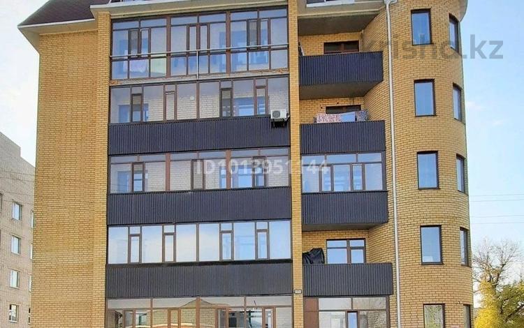 3-бөлмелі пәтер · 96 м² · 5/5 қабат, Карима Нурбаева 75, бағасы: 53 млн ₸ в Семее — фото 10