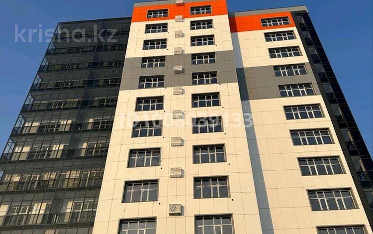 4-комнатная квартира · 140 м² · 3/5 этаж, Есенберлина 28/1 за 70.5 млн 〒 в Усть-Каменогорске — фото 2