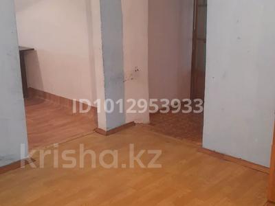 Отдельный дом · 3 комнаты · 90 м² · 5 сот., Школа за 80 000 ₸ в Актобе, мкр. Курмыш