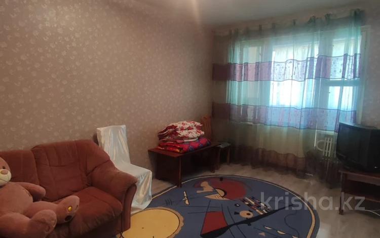 2-бөлмелі пәтер, 45 м², 3/5 қабат ай сайын, 13-й мкр 36, бағасы: 100 000 〒 в Актау, 13-й мкр — фото 2