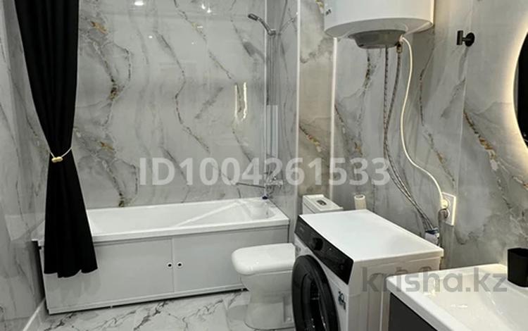 1-комнатная квартира · 45 м², мкр Юго-Восток, Шахтеров 20/4 — Енбек, Новая Корзина, Проспект, Ресторан Камила, ЦОН, Парк победы, спорткомплекс имени Байшулакова за 2 500 ₸ в Караганде, Казыбек би р-н — фото 2