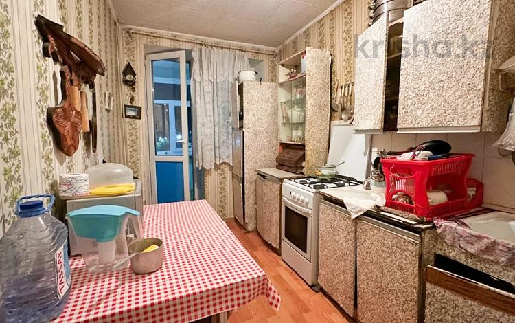 4-бөлмелі пәтер · 78.5 м² · 4/5 қабат, Ракишева 13, бағасы: 28 млн ₸ в Талдыкоргане, мкр Жастар — фото 2