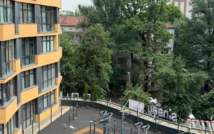 2-бөлмелі пәтер · 60 м² · 5/13 қабат, Ади Шарипова, бағасы: 66.5 млн ₸ в Алматы, Алмалинский р-н — фото 2