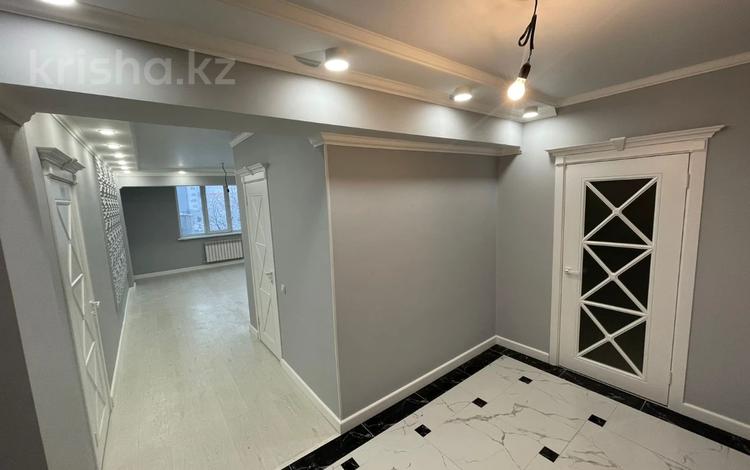 3-комнатная квартира · 84 м² · 3/9 этаж, мкр Аксай-1 522/1 — Райымбека за 53 млн ₸ в Алматы, Ауэзовский р-н — фото 2