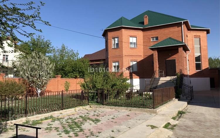 Отдельный дом · 6 комнат · 315 м² · 10 сот., Мкр.Атырау за 63 млн ₸ — фото 2