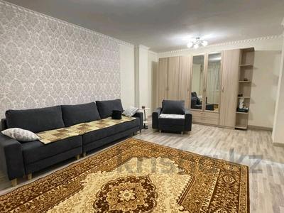 1-комнатная квартира · 56 м², Омарова 10 — улица Шокана Уалиханова за 220 000 ₸ в Астане