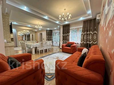 Дом · 8 комнат · 450 м², 2-я улица Зои Космодемьянской д.134 за 120 000 〒 в Алматы, Медеуский р-н