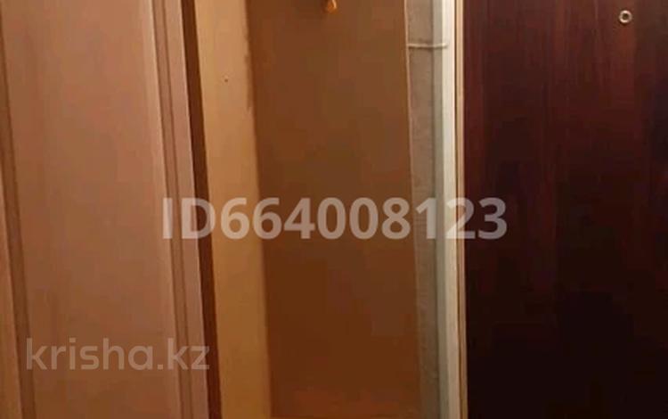 4-комнатная квартира, 76 м², 3/5 этаж, проспект Кабанбай батыра за 33 млн 〒 в Шымкенте — фото 2