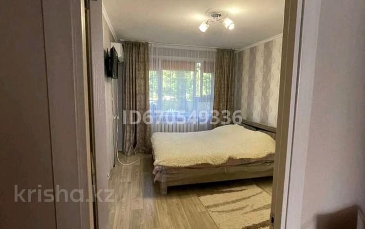 2-бөлмелі пәтер · 43.4 м² · 1/5 қабат, мкр Астана, Ихсанова 87 — Курмангазы, бағасы: 18 млн ₸ в Уральске — фото 2