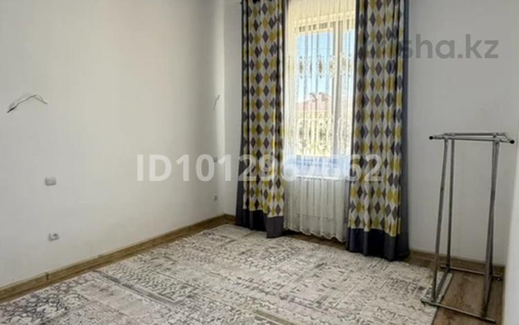 2-комнатная квартира · 80 м² · 4/4 этаж, 31Б мкр, 31б-11 11 — Рядом ресторан “Айша Сарайы” за 15 000 ₸ в Актау — фото 2