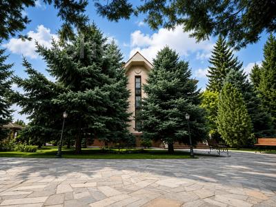 Жеке үй · 8 бөлме · 760 м² · 35.5 жүзд., Достык, бағасы: 2.8 млрд ₸ в Алматы, Медеуский р-н