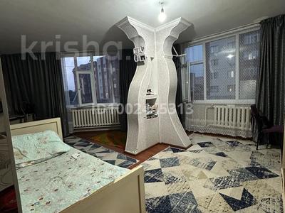 3-бөлмелі пәтер · 120 м² · 1/5 қабат, Мкр Бәйтерек 10б, бағасы: 28 млн 〒 в Таразе