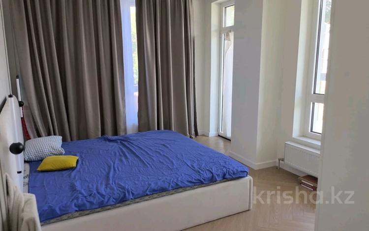 4-бөлмелі пәтер · 105 м² · 2/10 қабат, Кабанбай Батыра 15, бағасы: 118 млн ₸ в Алматы, Медеуский р-н — фото 2