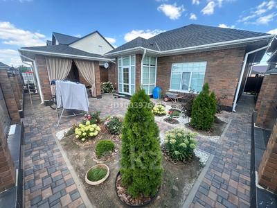 Отдельный дом · 3 комнаты · 100 м² · 4 сот., мкр Женис, Даулеткерея 16 — Даулеткерея-солнечная за 70 млн 〒 в Уральске