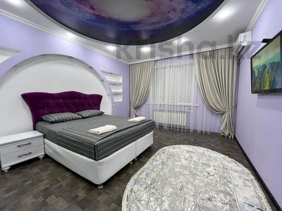 Тәулігіне пәтерлер в Атырауской обл.: 1-бөлмелі пәтер · 35 м² · 4/5 қабат, мкр Нурсая, бағасы: 13 000 〒 1-бөлмелі пәтер · 35 м² · 4/5 қабат, мкр Нурсая, бағасы: 13 000 〒 в Атырау