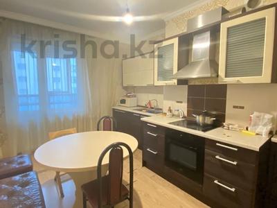 2-комнатная квартира · 70 м² · 7/12 этаж · помесячно, Сауран 3/1 за 180 000 〒 в Астане, Есильский р-н