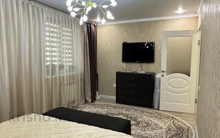3-бөлмелі пәтер · 84 м² · 11/12 қабат, мкр. 15-й 22, бағасы: 38 млн ₸ в Семее — фото 3