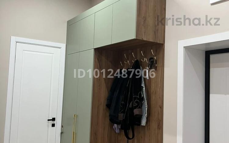 2-комнатная квартира · 80 м² · 4/7 этаж, 3А мкр 5 за 30 млн ₸ в Актау — фото 2