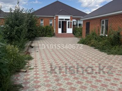 Отдельный дом · 5 комнат · 120 м² · 6 сот., мкр Жулдыз, Азербайжана Мамбетова 75 за 43 млн ₸ в Уральске