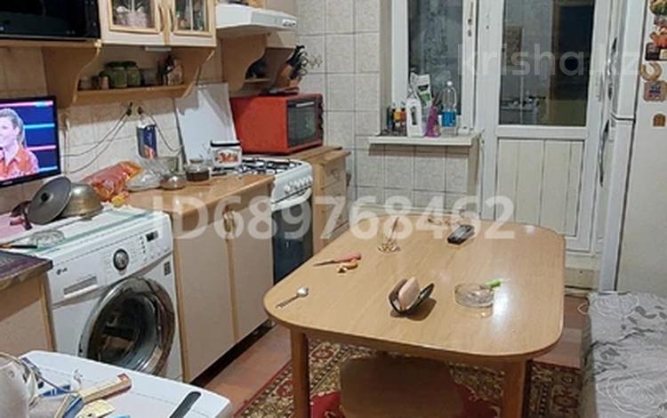 1-комнатная квартира, 40.2 м², 9/9 этаж, мкр Жетысу-2 30 за 26 млн 〒 в Алматы, Ауэзовский р-н — фото 2