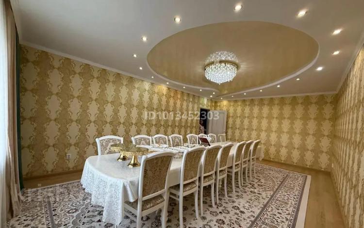 4-бөлмелі пәтер · 142 м² · 5/5 қабат, мкр. Алтын орда, тауелсиздик 1 — гипермаркет Дина, бағасы: 46.5 млн ₸ в Актобе — фото 3