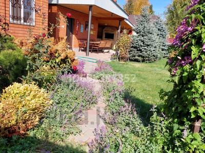 Аренда домов или дач посуточно в Актюбинской обл.: Дом · 4 комнаты · 180 м², Набережная 3 за 60 000 〒 Дом · 4 комнаты · 180 м², Набережная 3 за 60 000 〒 в Актобе, жилой массив Заречный-2