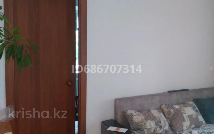 3-бөлмелі пәтер · 60 м² · 2/5 қабат, Косерова 31, бағасы: 18 млн ₸ в Усть-Каменогорске — фото 2