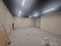 Свободное назначение, офисы, магазины и бутики, склады, салоны красоты, фитнес и спорт, медцентры и аптеки, образование, развлечения, конференц-залы, кабинеты и рабочие места, студии · 250 м² за 700 000 ₸ в Алматы, Наурызбайский р-н — фото 11