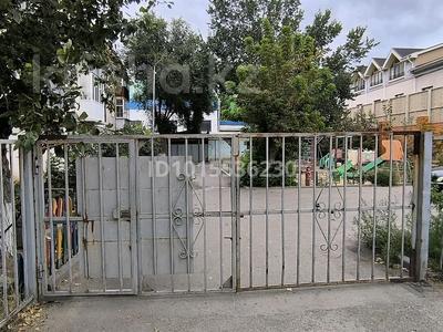 3-бөлмелі пәтер · 41.4 м² · 3/3 қабат, Айтекеби 48 — Айтекеби, бағасы: 12 млн ₸ в Актобе, мкр. Курмыш