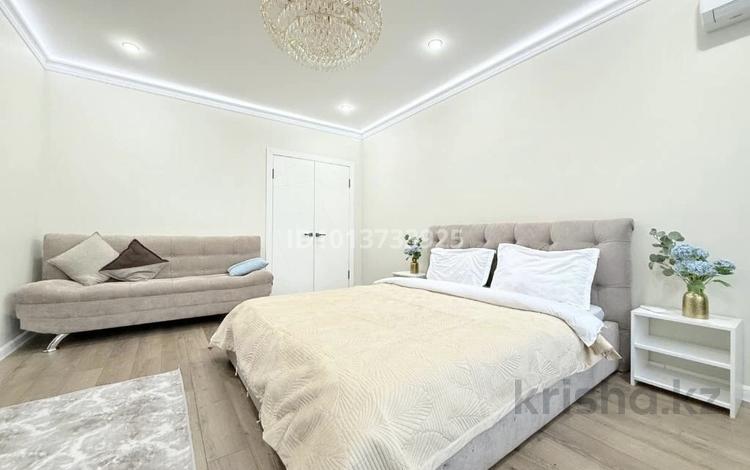 1-комнатная квартира · 42 м², Роза Багланова 2 за 14 500 ₸ в Астане, Нура р-н — фото 2