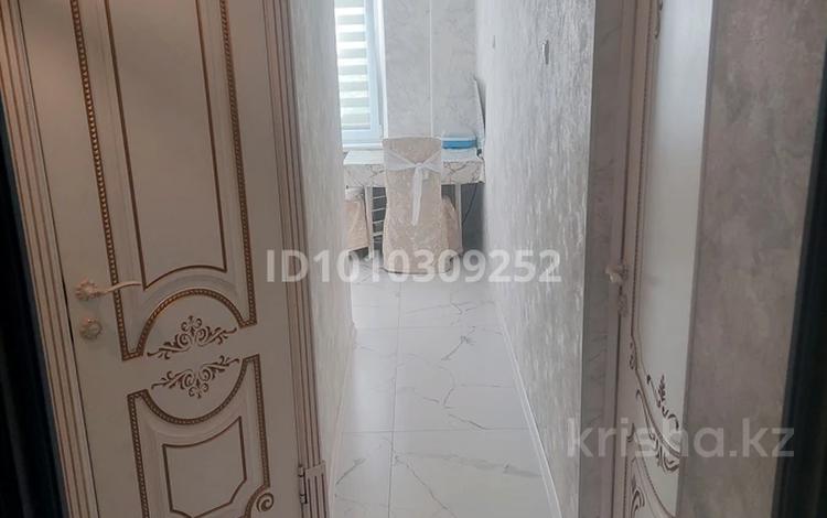 2-комнатная квартира · 50 м² · 3/5 этаж, Владимирская 2а за 170 000 〒 в Атырау, мкр Авангард-4 — фото 2