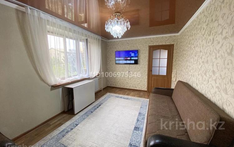 2-бөлмелі пәтер · 46 м² · 4/5 қабат, Желтоксан, бағасы: 18 млн ₸ в Талдыкоргане, мкр Самал — фото 2