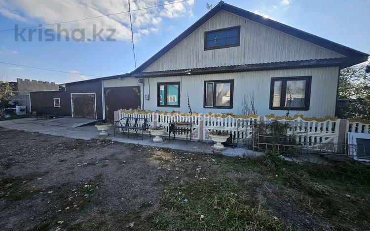 Отдельный дом · 4 комнаты · 100 м² · 18.3 сот., Дачи Мурат за 30 млн 〒 в Семее — фото 46