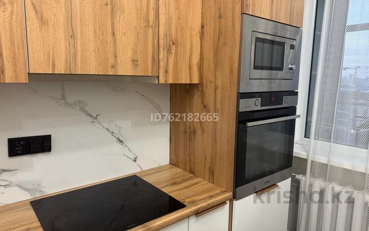 2-комнатная квартира · 75 м² · 12/12 этаж, Кошкарбаева 46 за 300 000 ₸ в Астане, Алматы р-н — фото 9
