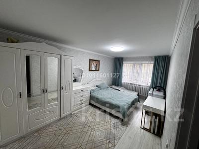 3-комнатная квартира · 62 м² · 1/5 этаж, Майкудук, 18й микрорайон 3 за 18 млн ₸ в Караганде, Алихана Бокейханова р-н