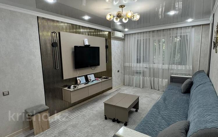 3-комнатная квартира · 58 м² · 3/5 этаж, Туркестанская 2/5 за 240 000 ₸ в Шымкенте — фото 2
