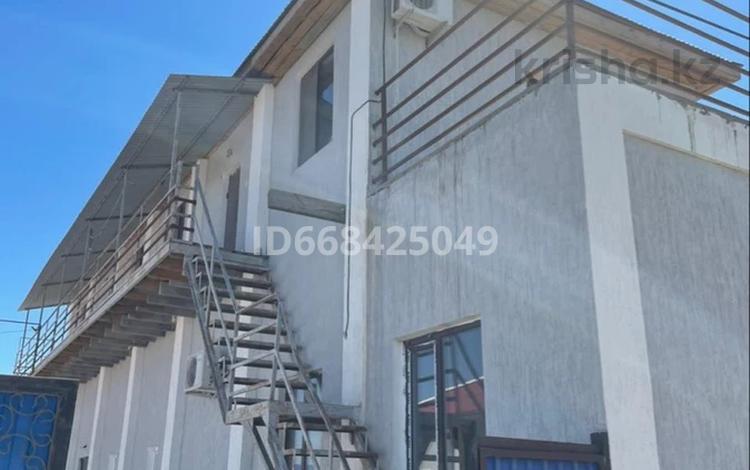Отдельный дом · 2 комнаты · 77 м² · 10 сот., Сыпыра жырау 8 — Арай откели за 120 000 ₸ в Геолог-2 — фото 6