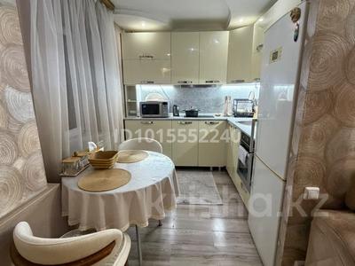 3-комнатная квартира · 60 м² · 6/9 этаж, Михаэлиса 7 — Площадь ушанова, проспект Абая за 25 000 ₸ в Усть-Каменогорске