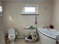 Отдельный дом · 4 комнаты · 150 м² · 8 сот., мкр Байтак-2, 5 43 — Возле школы 50 за 22.5 млн 〒 в Атырау — фото 2