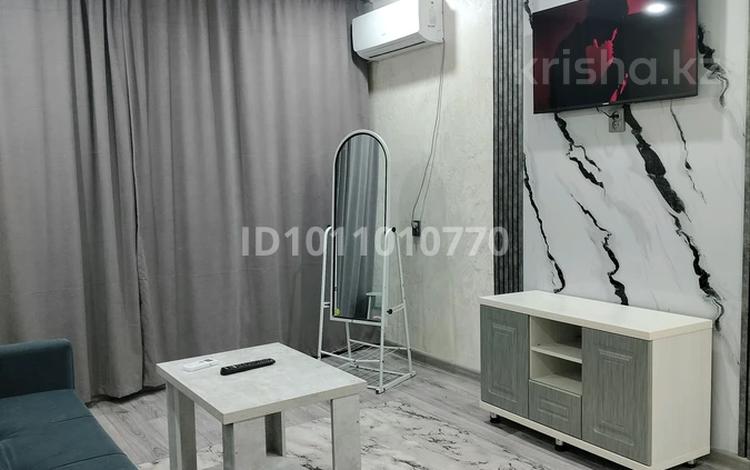 1-комнатная квартира · 40 м² · 3/5 этаж, мкр Каратау 3 за 10 000 ₸ в Таразе — фото 7