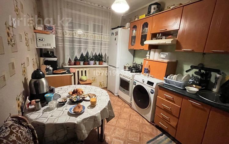 3-комнатная квартира · 68 м² · 10/10 этаж, Ленина 53 за 13 млн ₸ в Аксу — фото 2