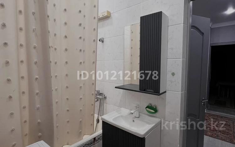 3-бөлмелі пәтер · 60 м² · 4/5 қабат, Абая 127 — Обл. Акимат, бағасы: 200 000 ₸ в Таразе — фото 2