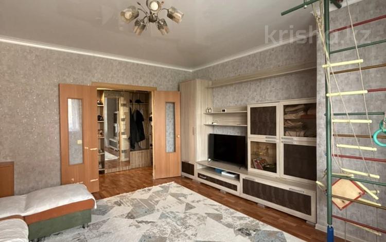 2-бөлмелі пәтер · 61 м² · 3/10 қабат, мкр Юго-Восток, Шахтеров 70, бағасы: 25.5 млн ₸ в Караганде, Казыбек би р-н — фото 2