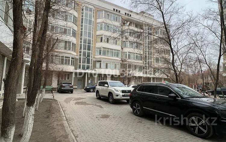 2-бөлмелі пәтер · 64 м² · 2/6 қабат, Крупская 24а — Возле набережной и университет Х. Досмухамедова, бағасы: 250 000 ₸ в Атырау — фото 2