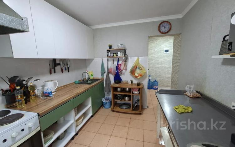2-комнатная квартира · 47.5 м² · 1/5 этаж, мкр Новый Город, Затаевича 79 за 18 млн ₸ в Караганде, Казыбек би р-н — фото 2