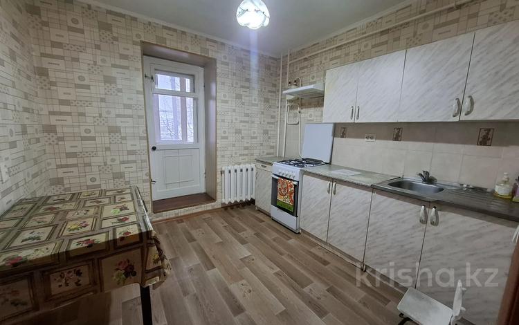 2-комнатная квартира · 50 м² · 2/5 этаж · помесячно, Мира