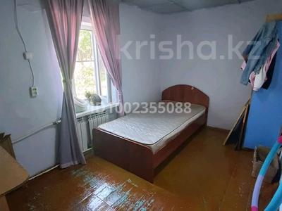 Жеке үй · 4 бөлме · 83 м² · 10 сот., Джамбула 27А — Рядом с мечетью, бағасы: 11 млн ₸ в Аксу